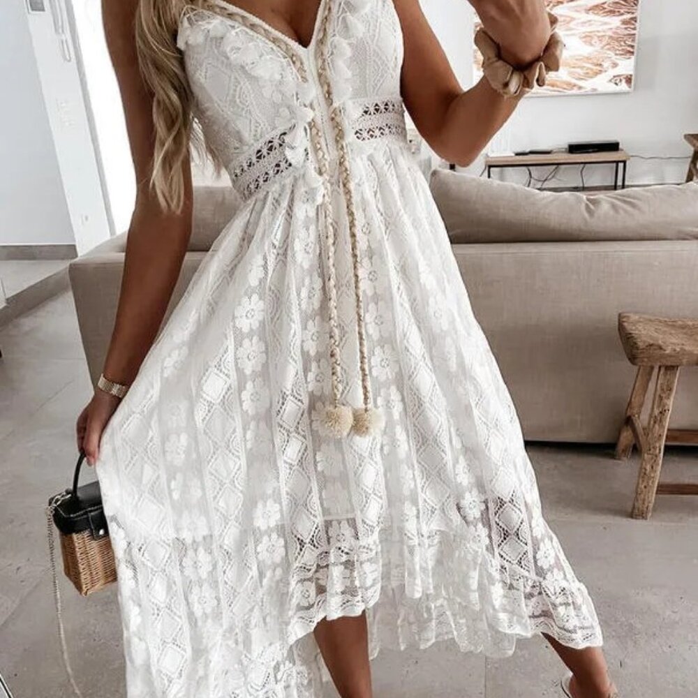NWT WHITE LACE MINI SIZE LARGE MINI PANELLED WHITE CROCHET LACE DRESS